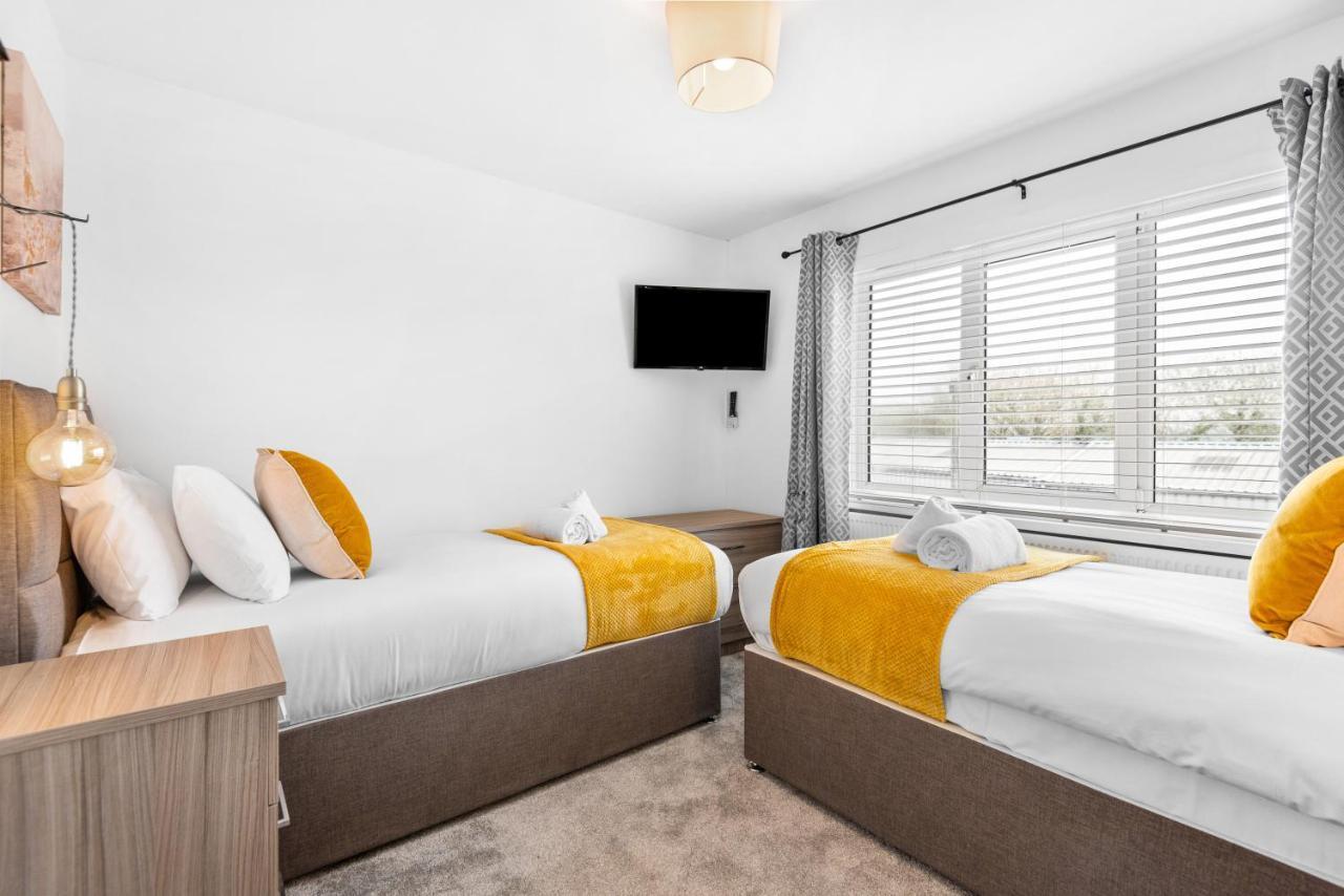 Off Road Parking, Garden, Smart Tv'S In All Rooms! Morriston エクステリア 写真