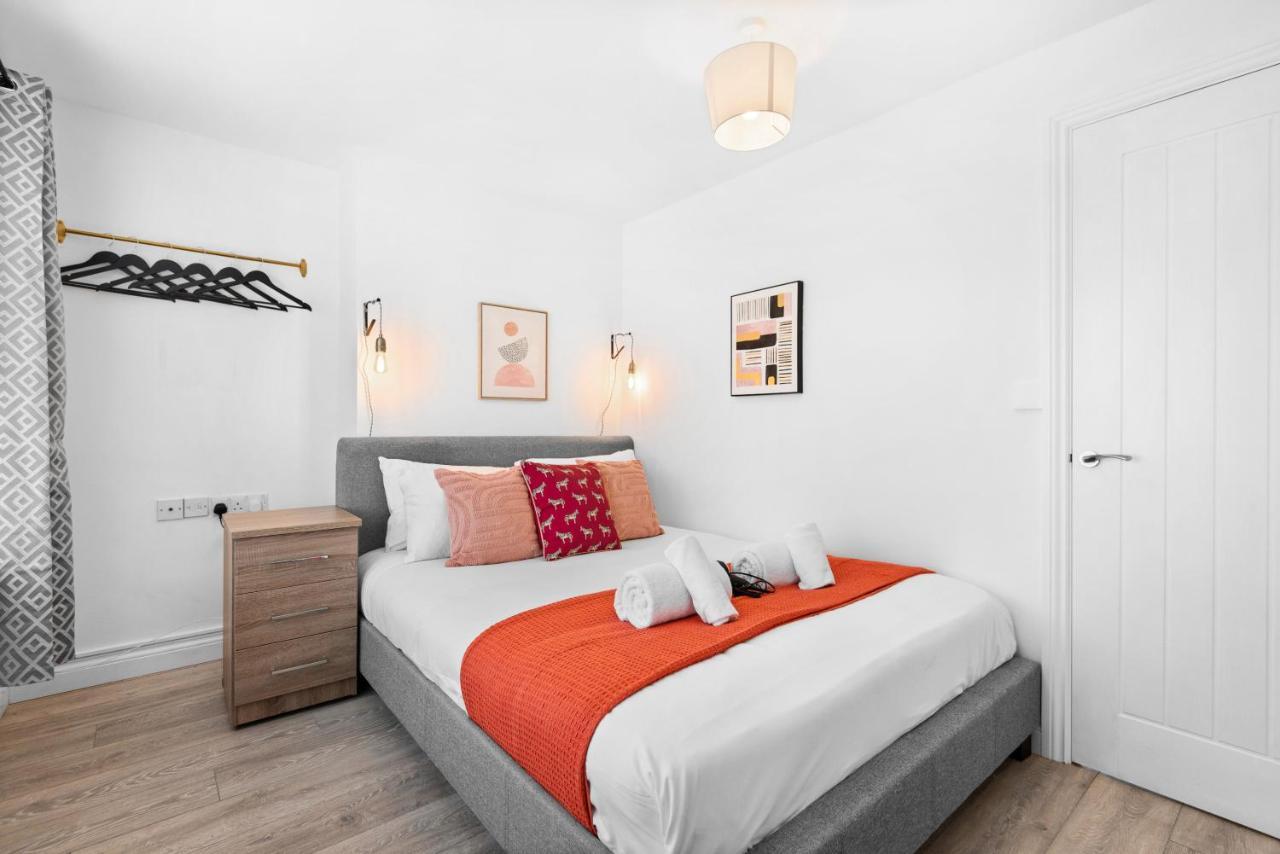 Off Road Parking, Garden, Smart Tv'S In All Rooms! Morriston エクステリア 写真